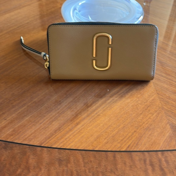 Wallet - Picture 1 of 5